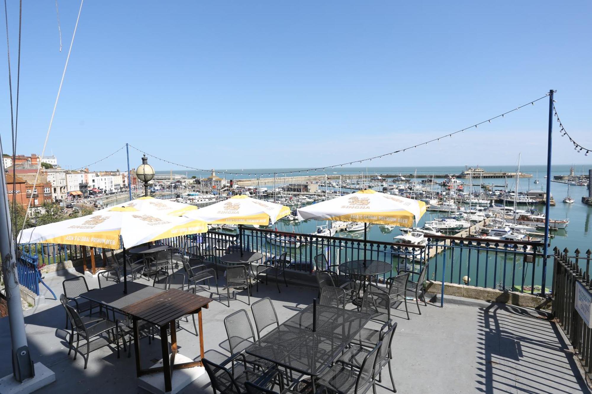 Royal Temple Yacht Club Hotell Ramsgate Exteriör bild