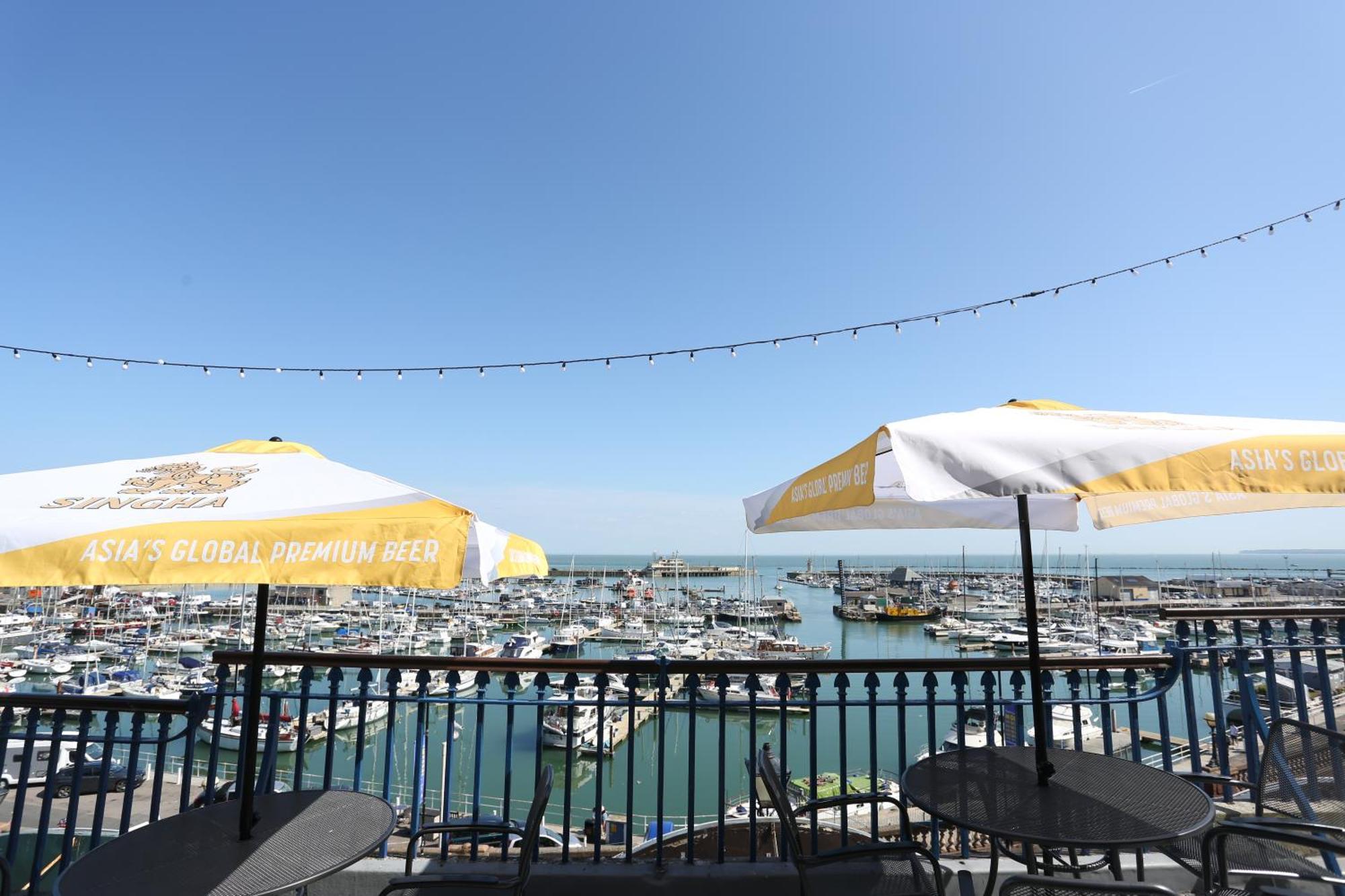 Royal Temple Yacht Club Hotell Ramsgate Exteriör bild
