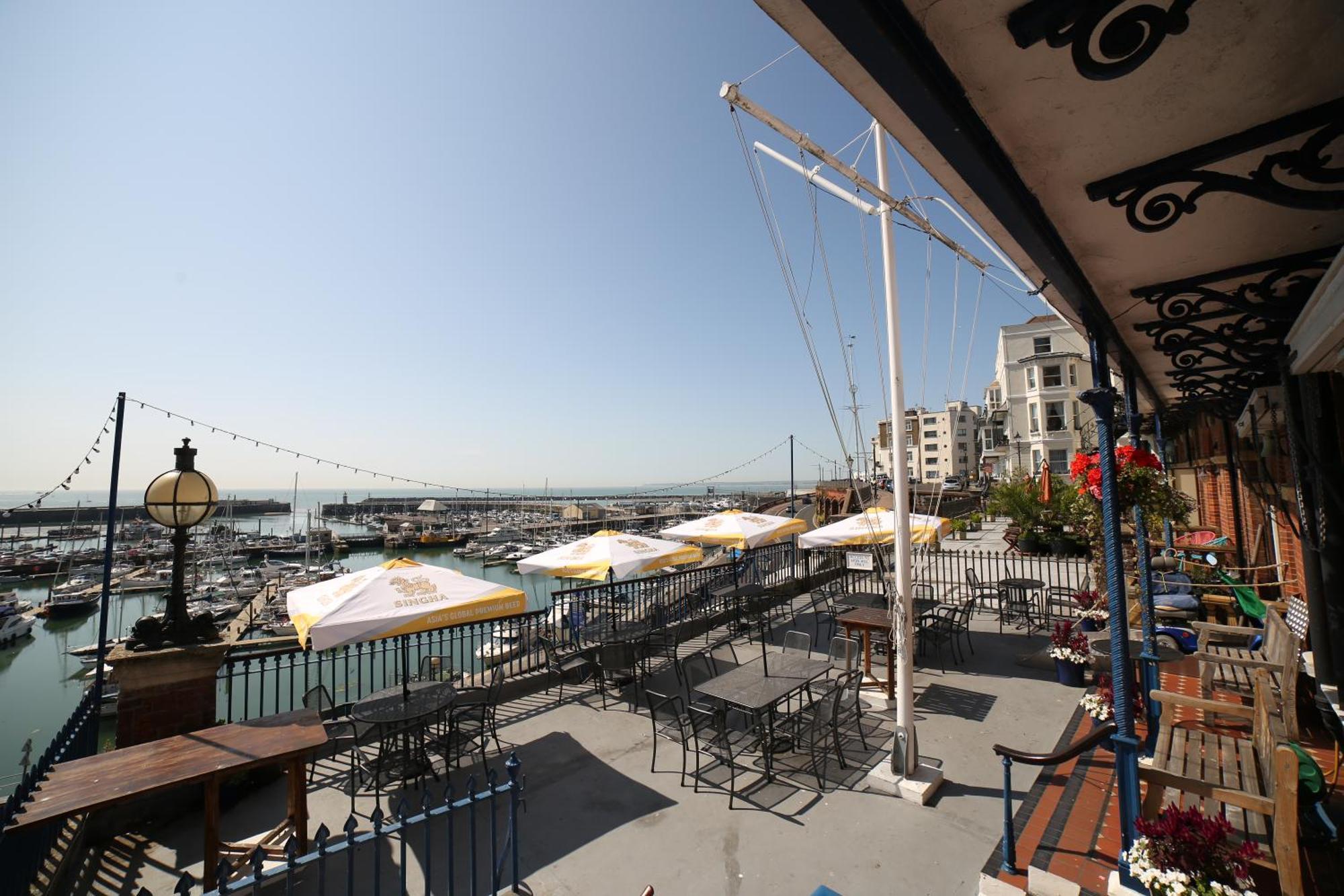 Royal Temple Yacht Club Hotell Ramsgate Exteriör bild