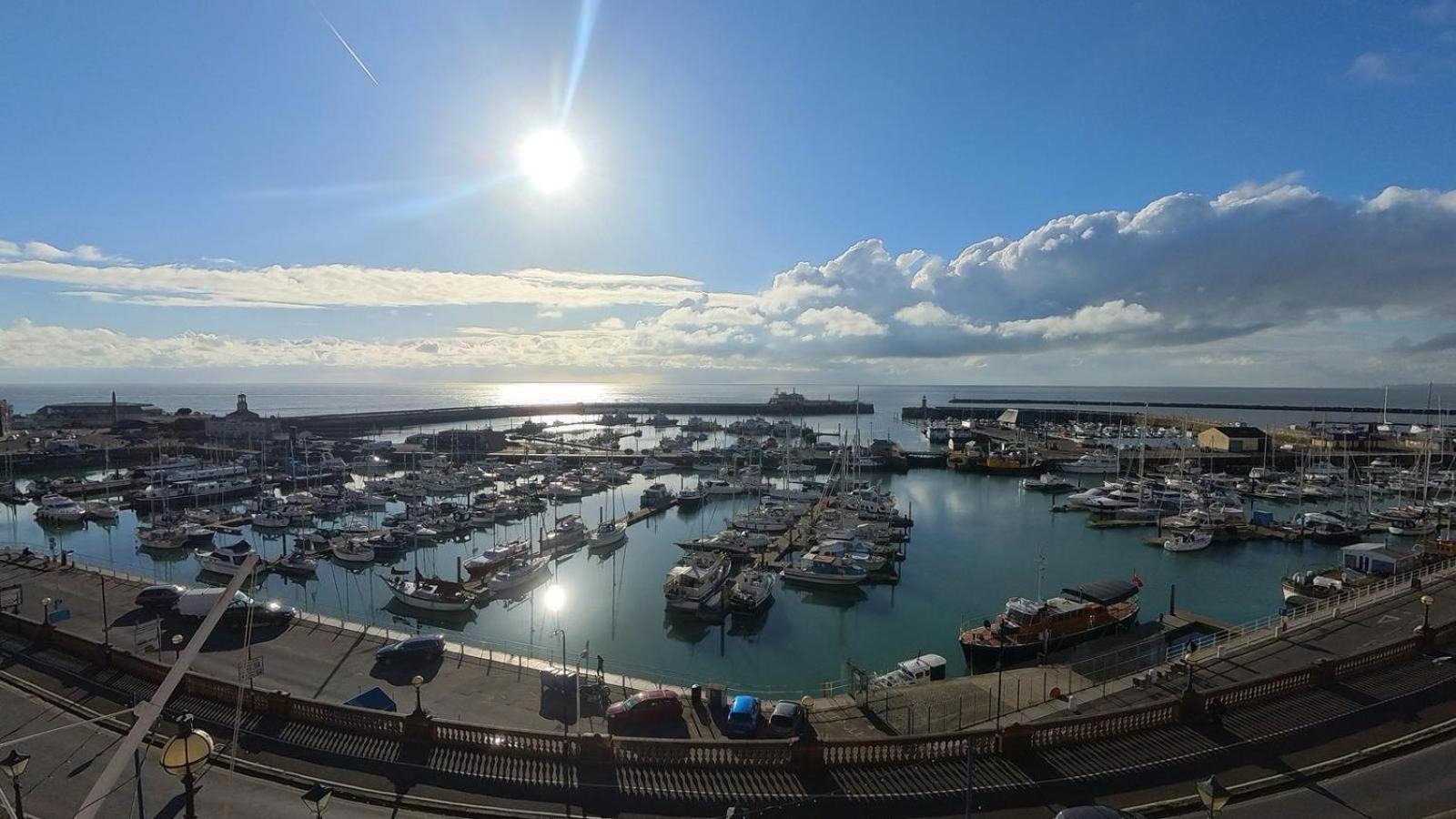 Royal Temple Yacht Club Hotell Ramsgate Exteriör bild