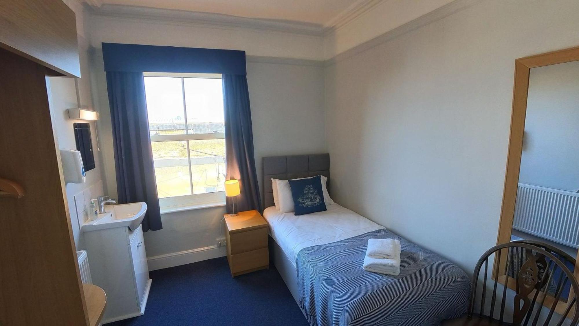 Royal Temple Yacht Club Hotell Ramsgate Exteriör bild