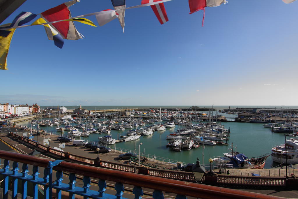 Royal Temple Yacht Club Hotell Ramsgate Exteriör bild